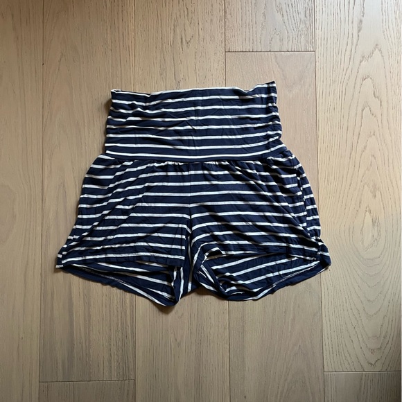 Maternity Rollover-Waist Ultra-Soft Sunday Sleep Shorts -- 3.75-inch inseam - Picture 11 of 11